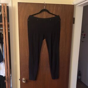 HUE Black Leggings